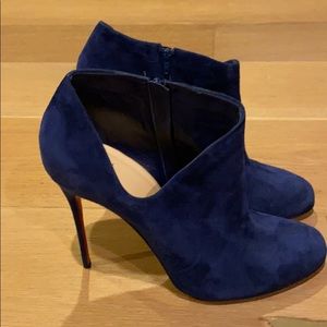 Cobalt blue suede Christian Louboutin booties 40.5